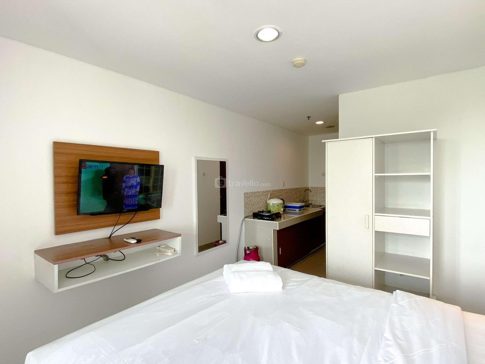 Modern Look And Homey Studio At Enviro Apartment By Travelio Cikarang Eksteriør billede