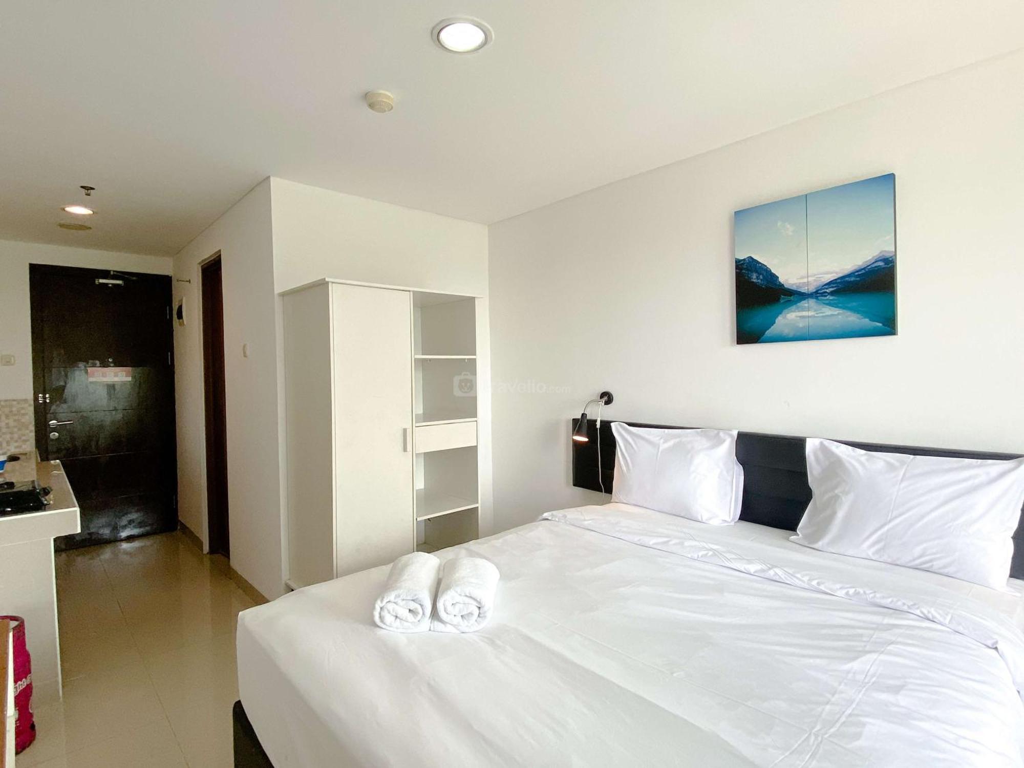 Modern Look And Homey Studio At Enviro Apartment By Travelio Cikarang Eksteriør billede